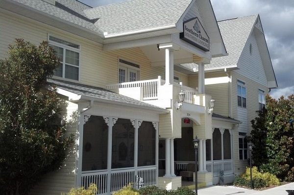 Things To Do SOUTHERN CHARM RESTAURANT